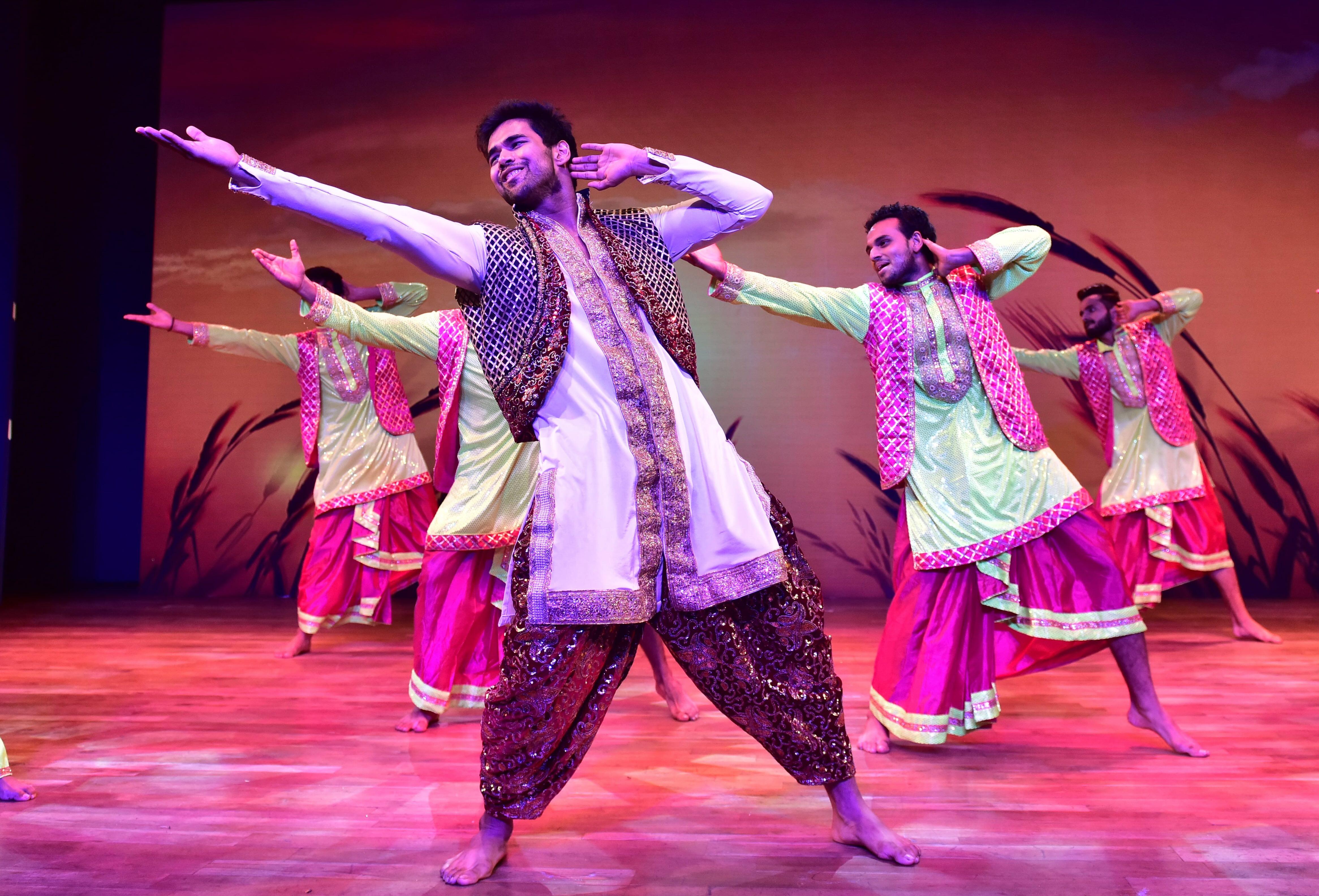 Mohit Bollywood 2 Mohit Mathur