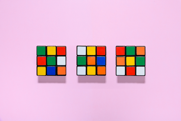 Rubiks Cube 600 x 400